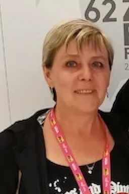 Eva Csölleová